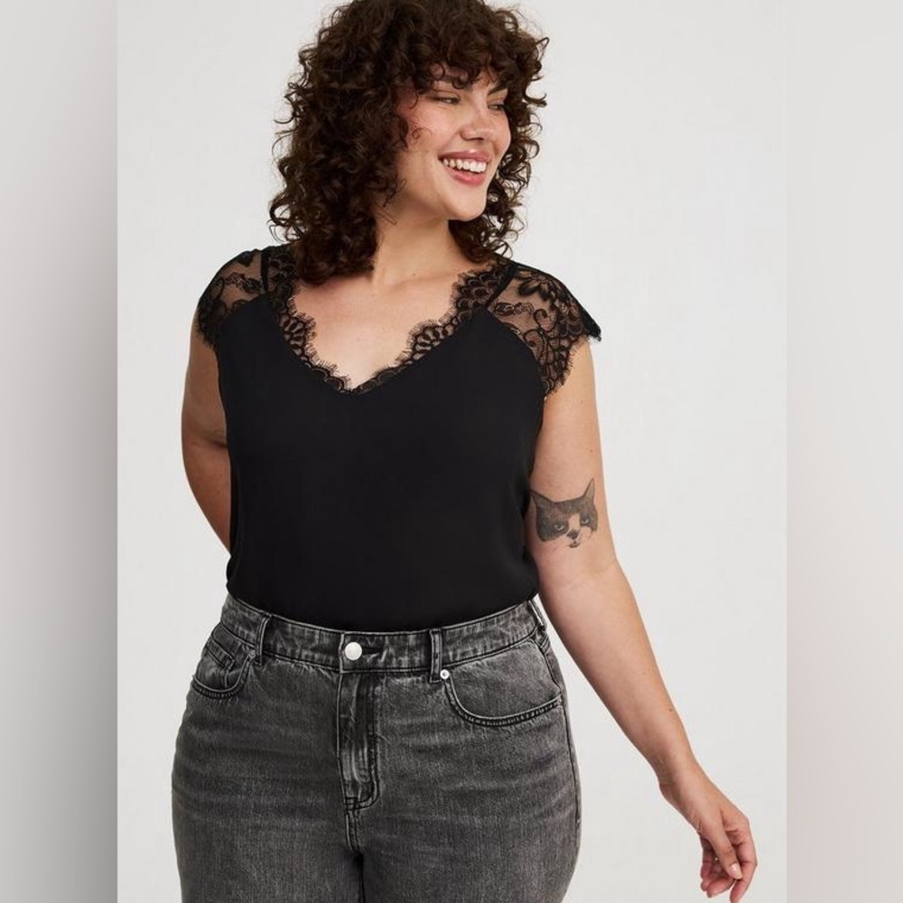 Torrid Georgette Black Lace Trim Short Sleeve Blouse Women’s Size 2X (18-20)